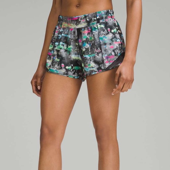 lululemon athletica Pants - Lululemon Hotty Hot Shorts 4” Low-Rise Paint Drift Multi / Graphite Grey Size 6